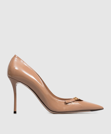 Beige patent leather shoes with DG monogram
