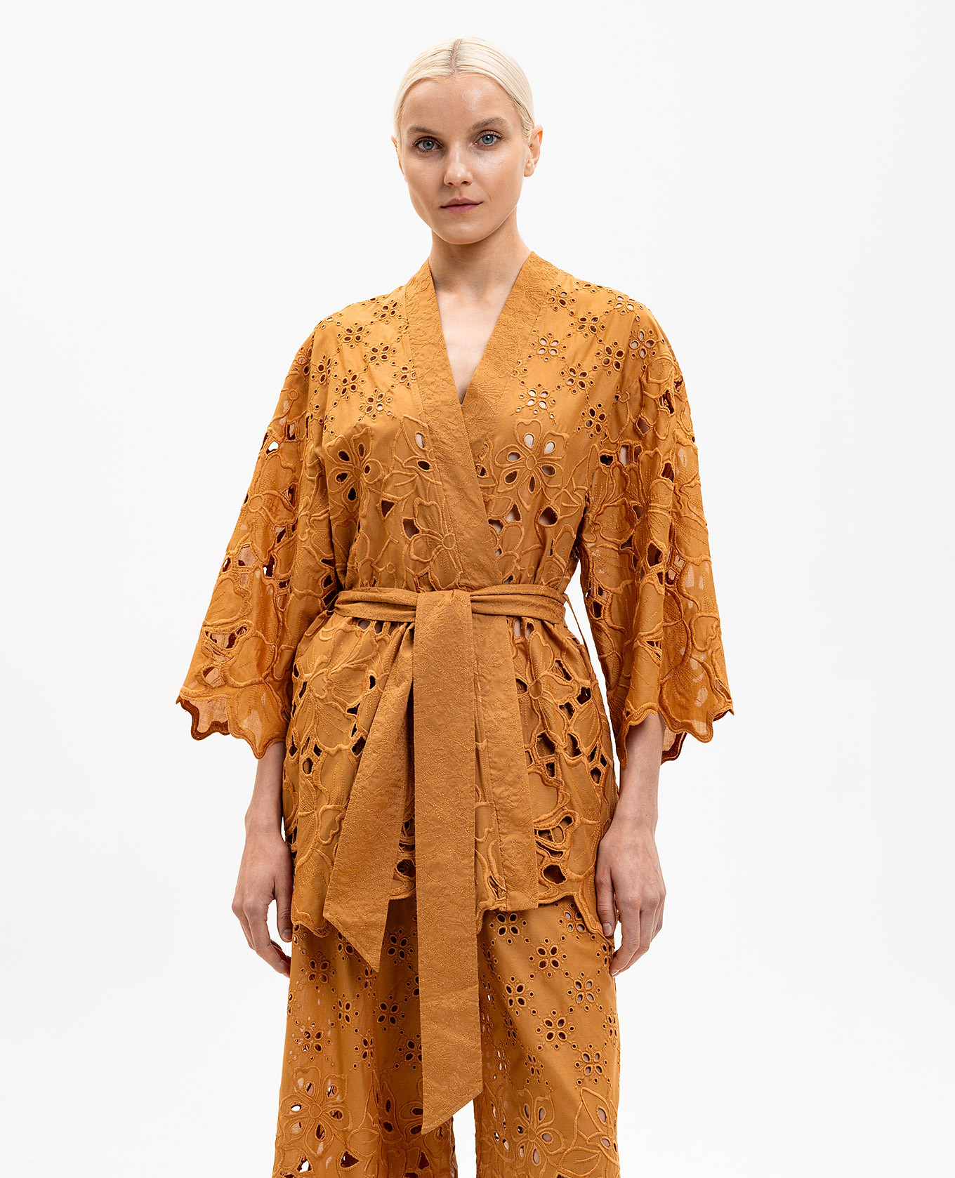 

Brown openwork kimono with embroidery Ermanno Scervino Life