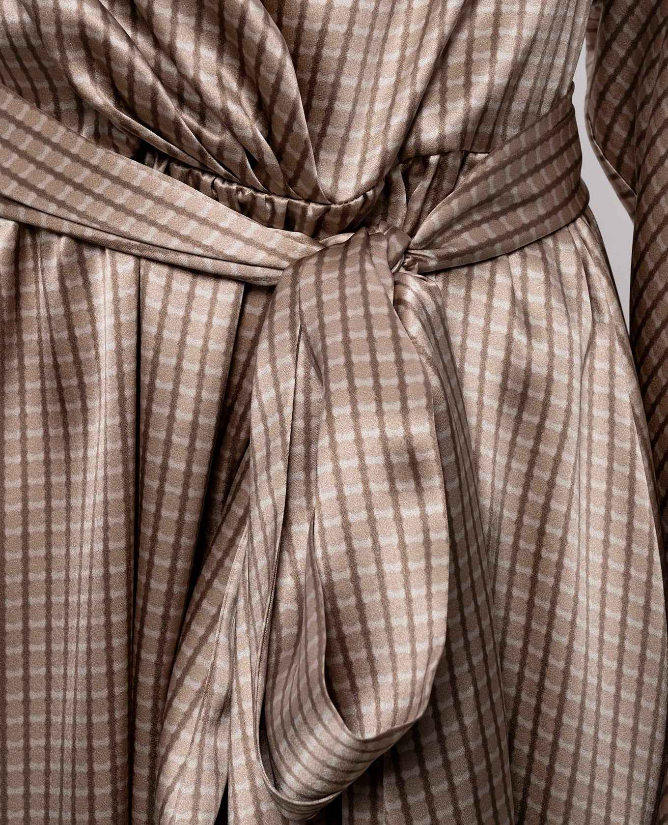 Beige silk dress Kiton 4