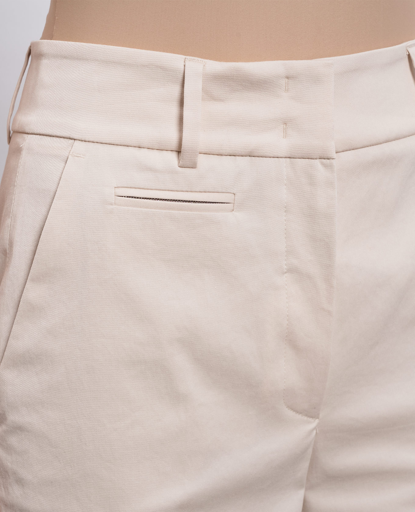 

Beige pants with chain Peserico