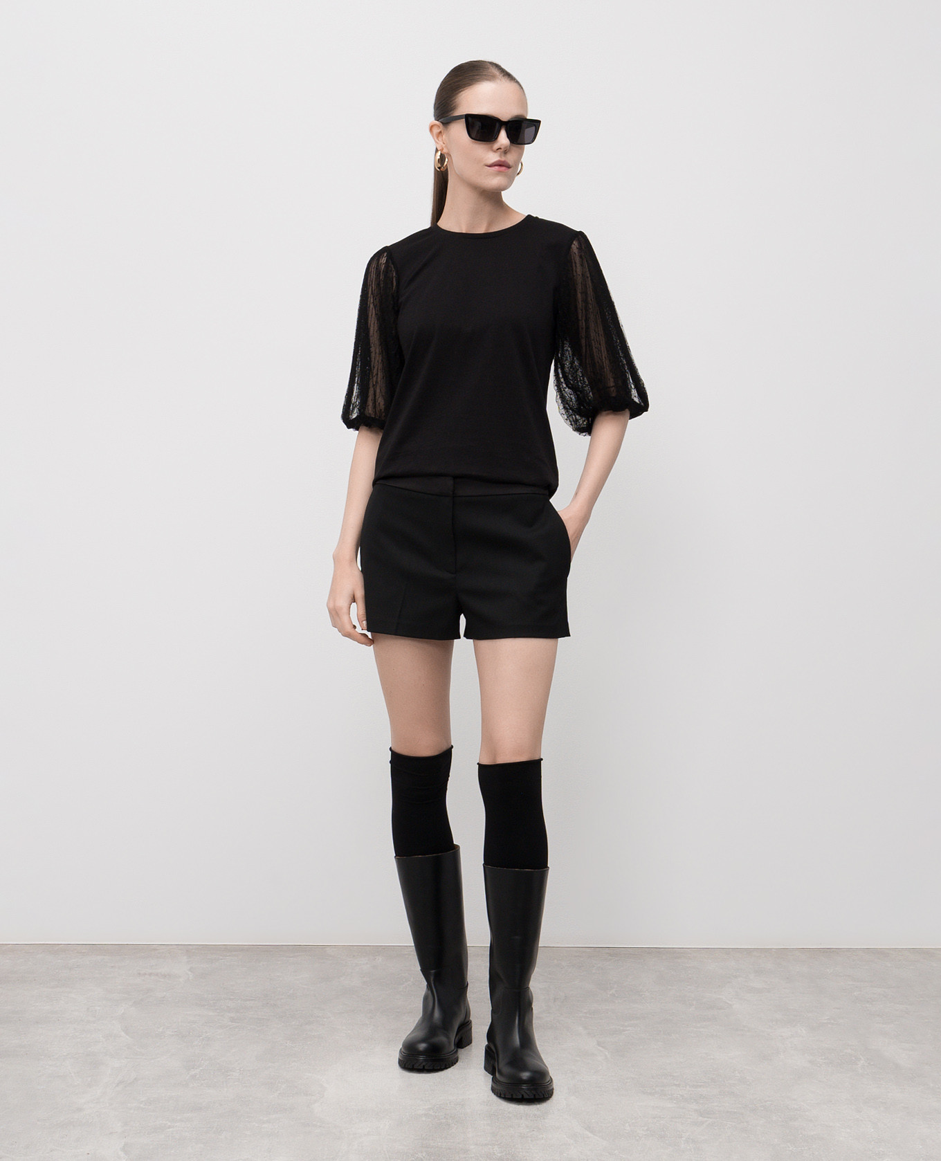 Black wool shorts with logo Twinset 2