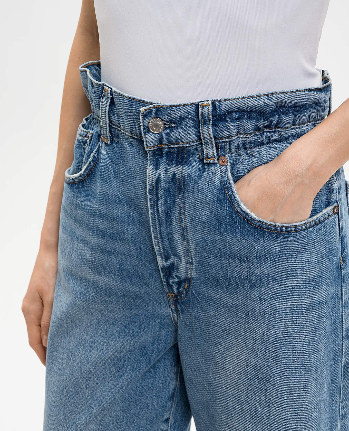 

Lyonne blue jeans AGOLDE