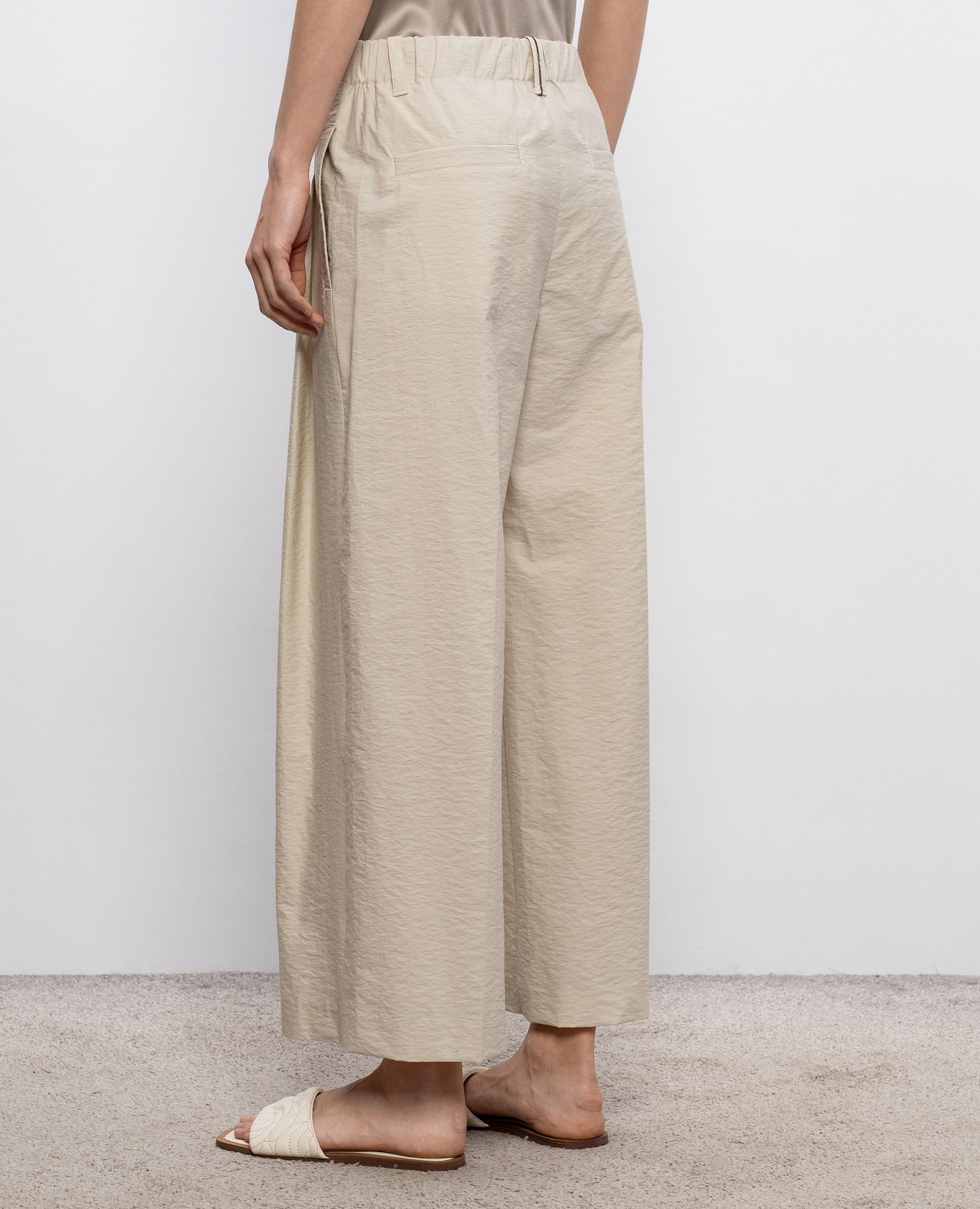 Beige pants with a monil chain Brunello Cucinelli 4