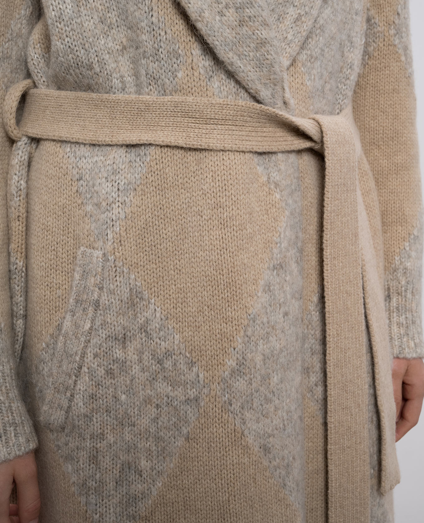 

Beige wool cardigan with a pattern Ballantyne
