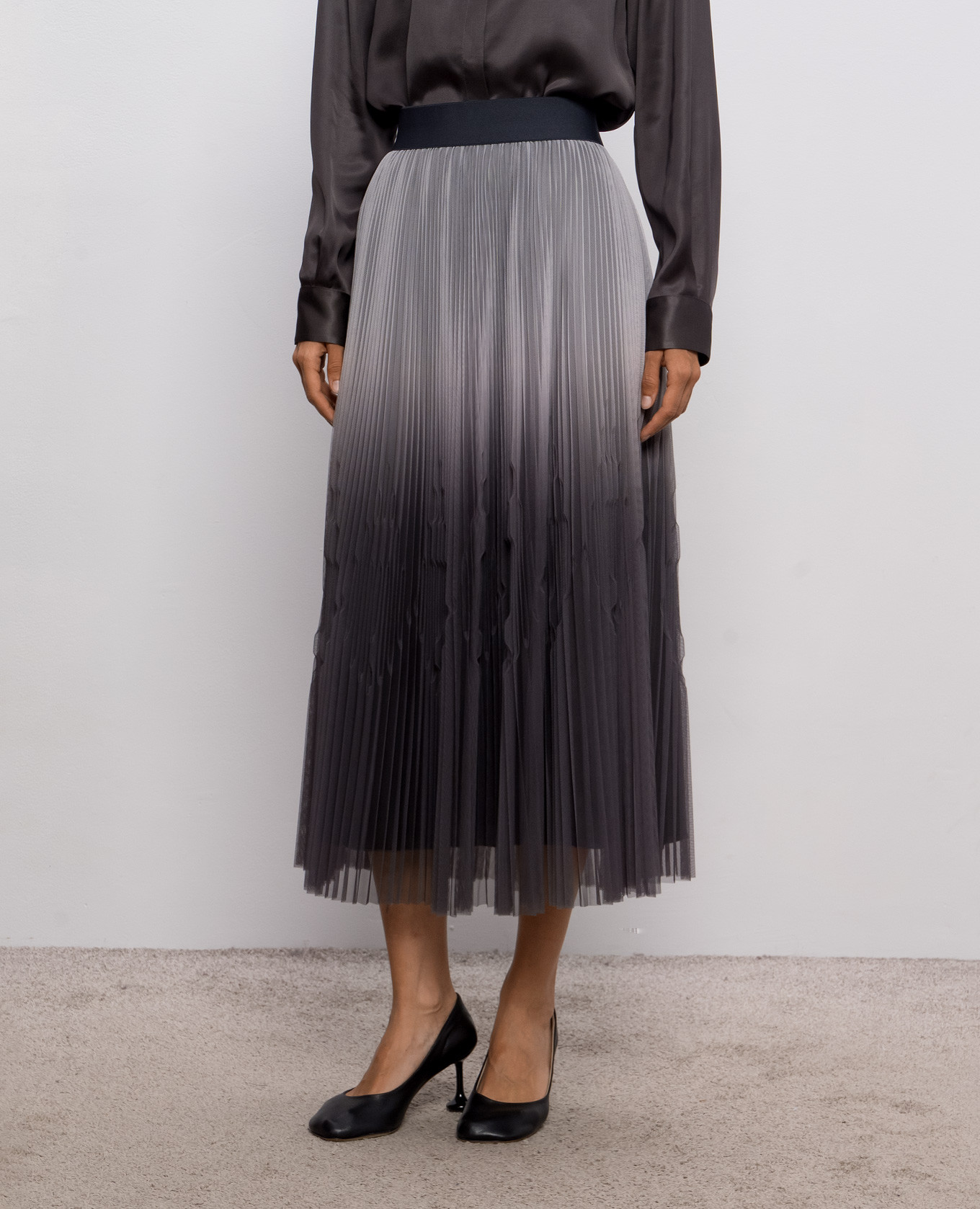 Gray pleated skirt Peserico 3