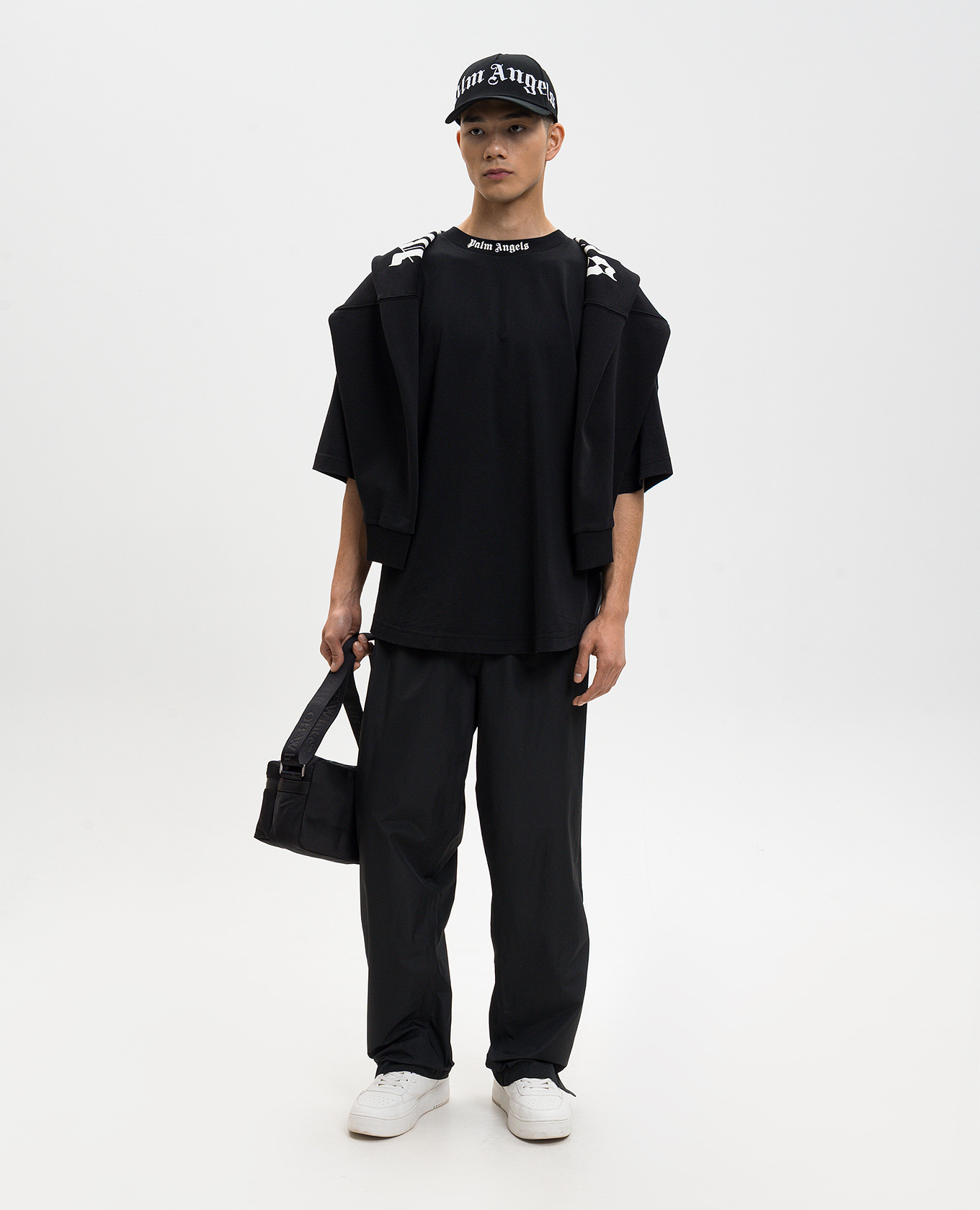 

Black T-shirt with contrast logo Palm Angels