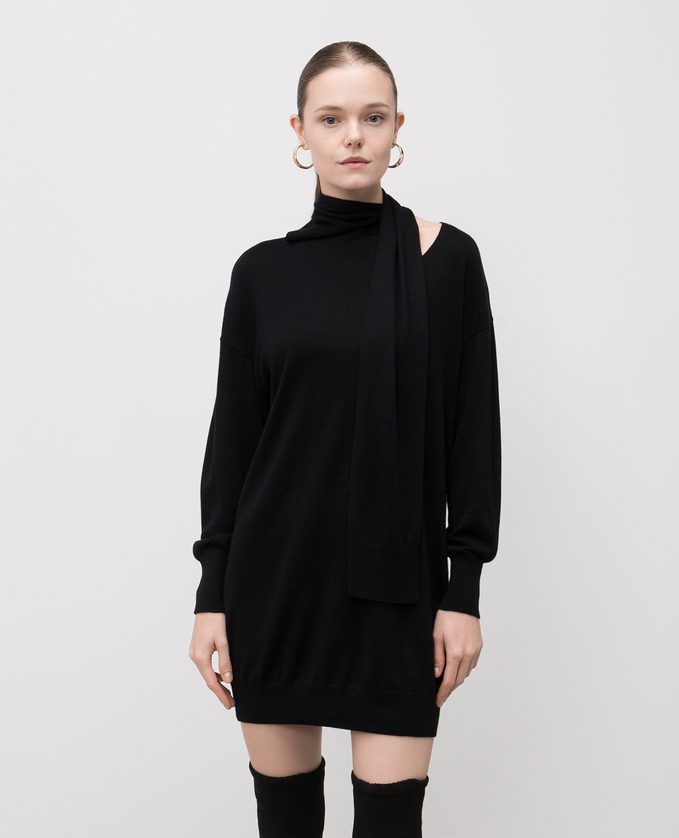 

Black wool mini dress with logo Twinset