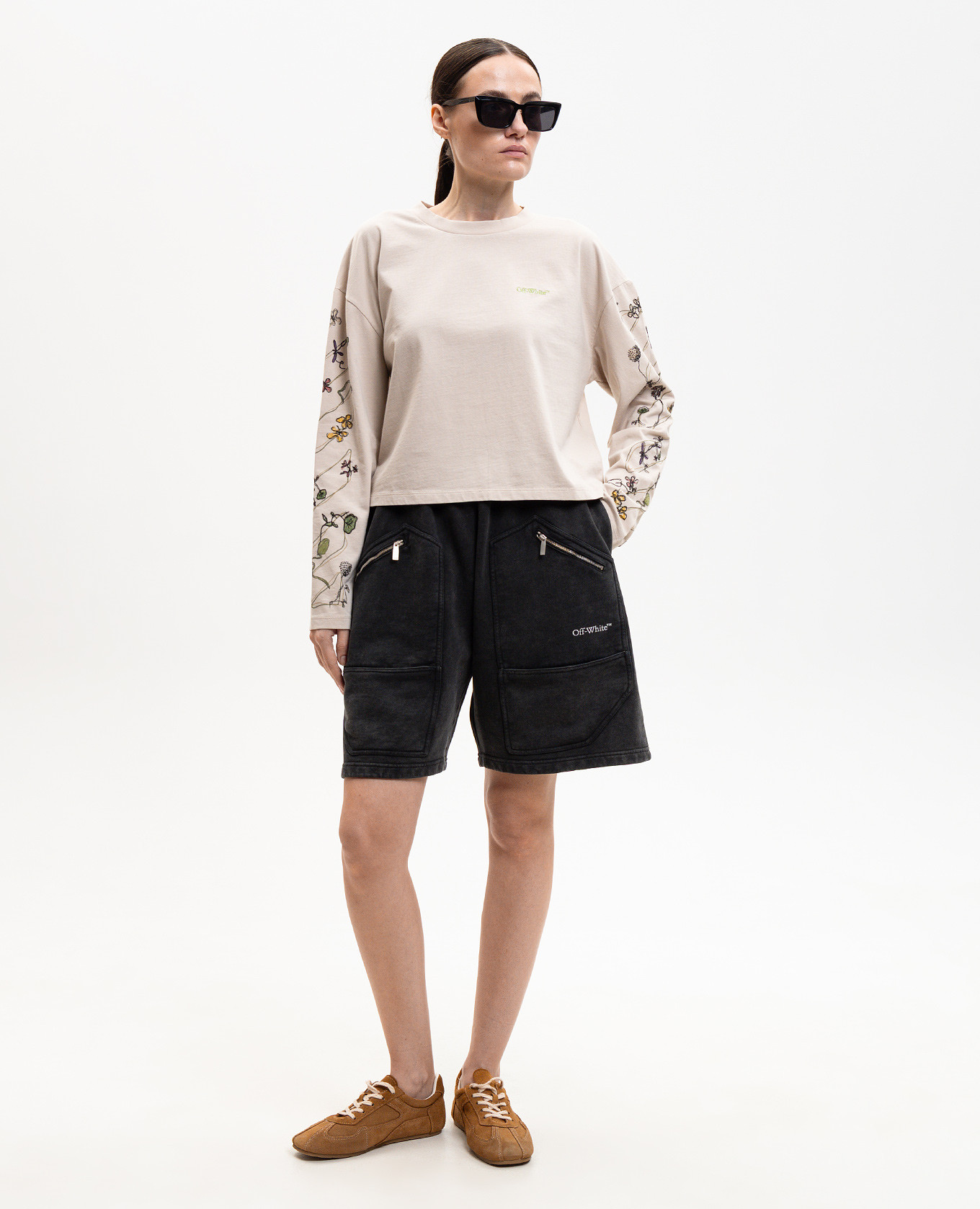 Black shorts with logo print Off-White 2