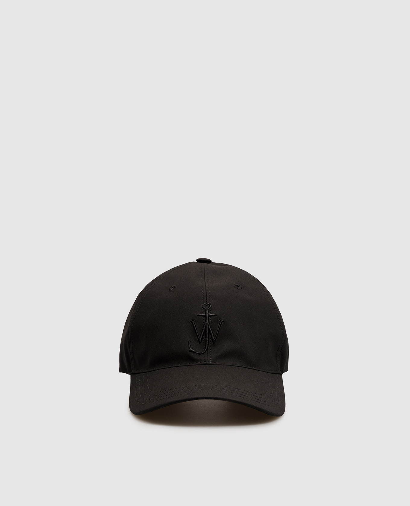 Black cap with embroidered emblem
