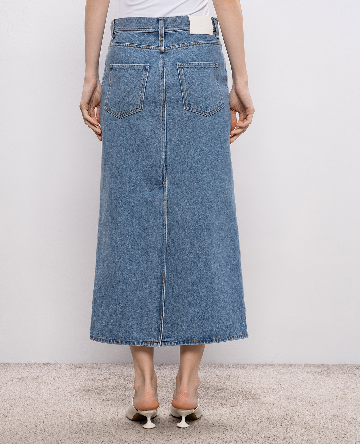 Blue denim skirt RONA Loulou de Saison 4