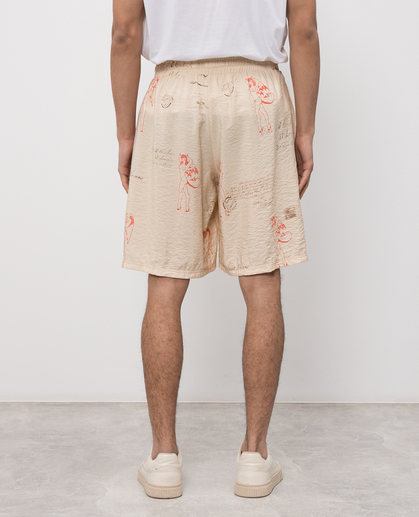 

Beige Devil Postcard Shorts Misbhv
