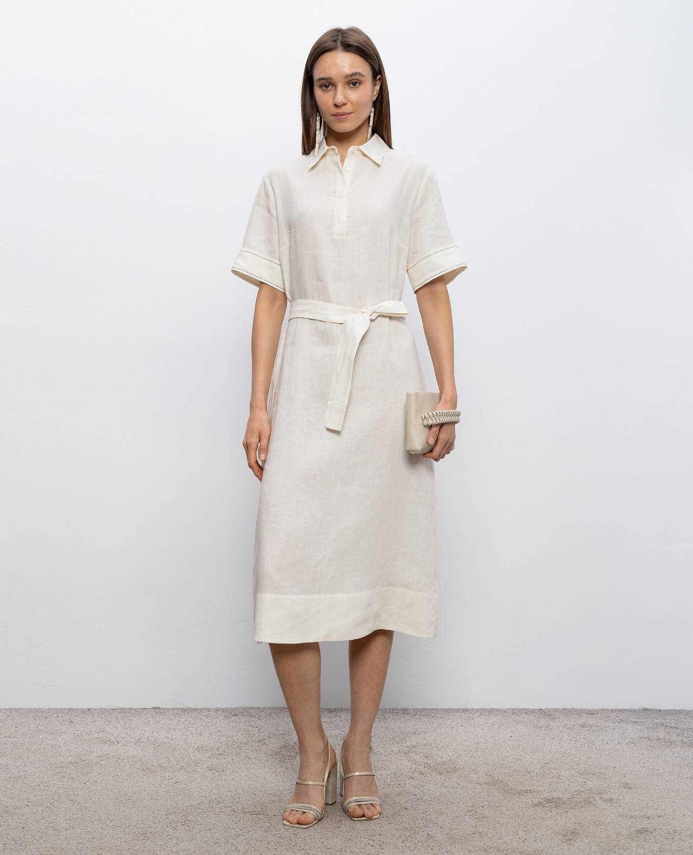 

Ivory linen dress with monil chain Peserico, Beige