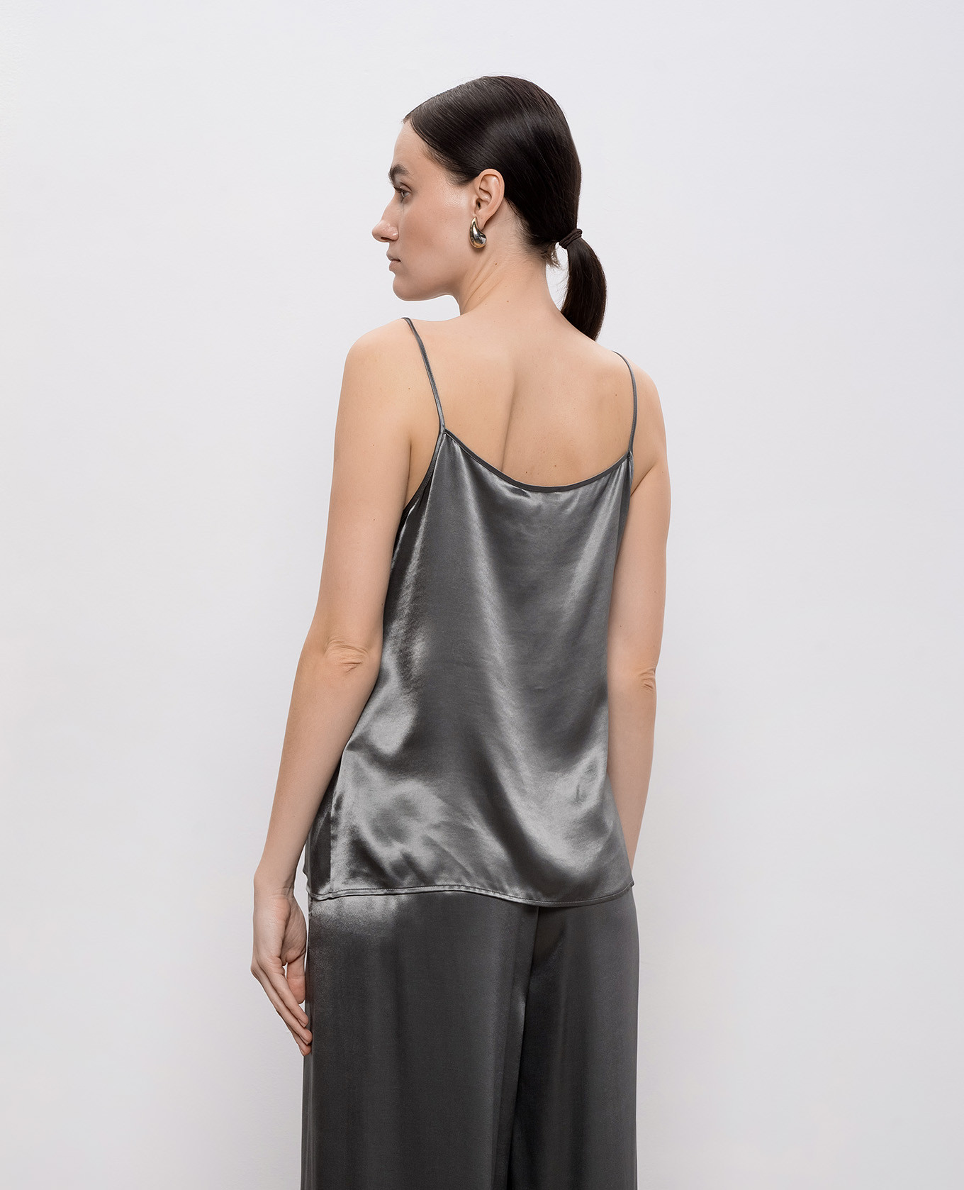 

Khaki top with monil chain Peserico, Green