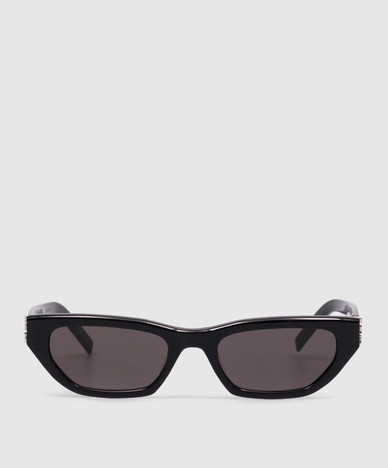 Black sunglasses M126