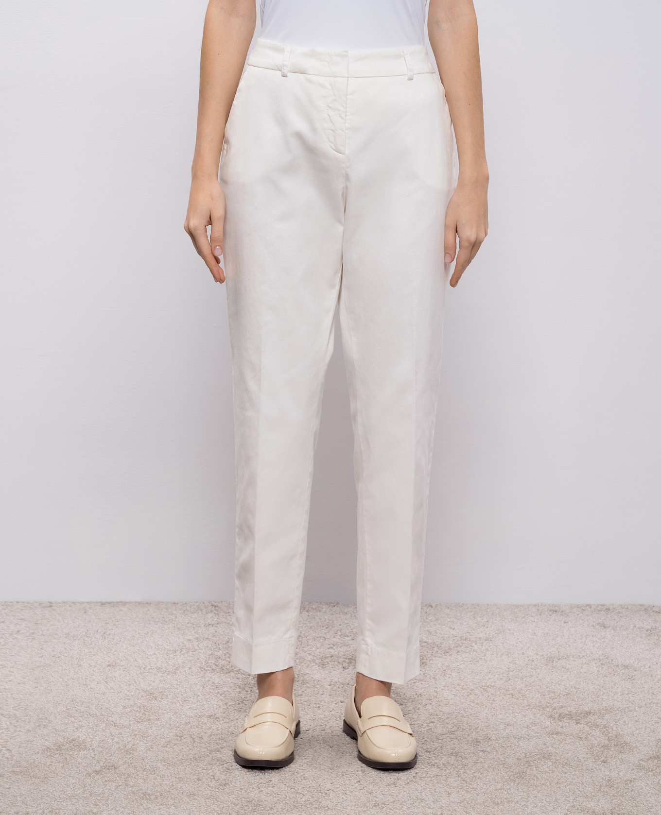 White pants Peserico 3