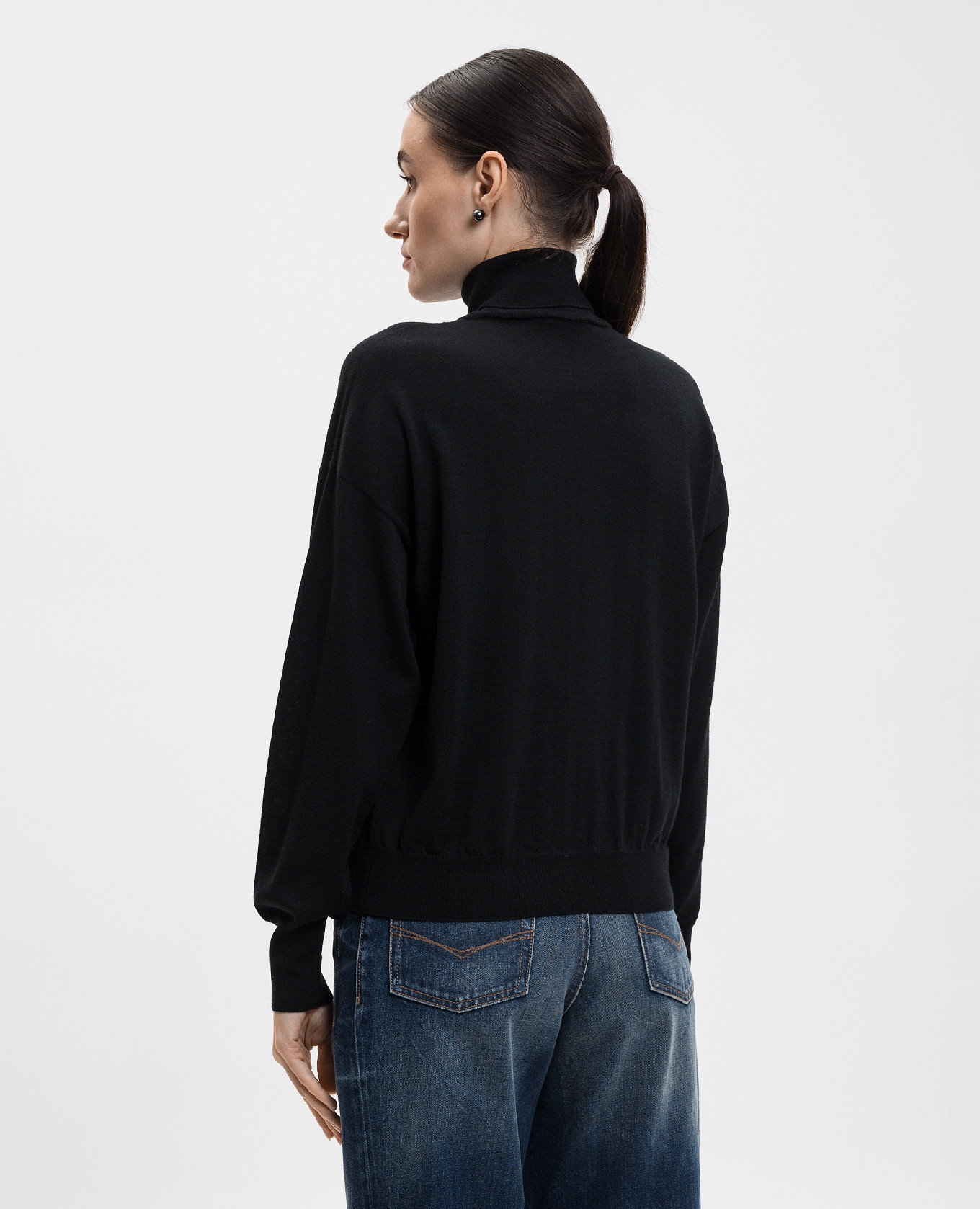 

Black wool golf Peserico