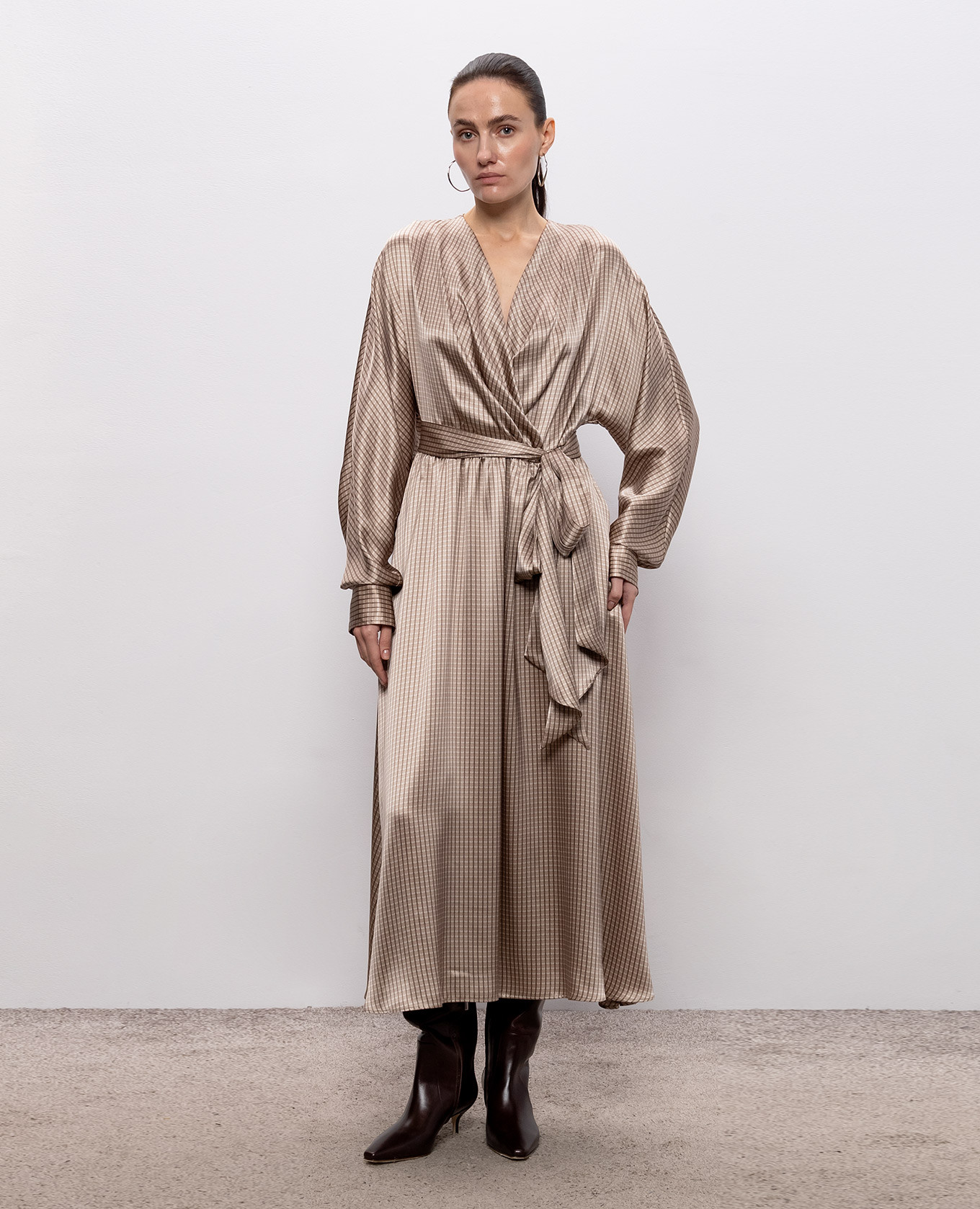 Beige silk dress Kiton 2