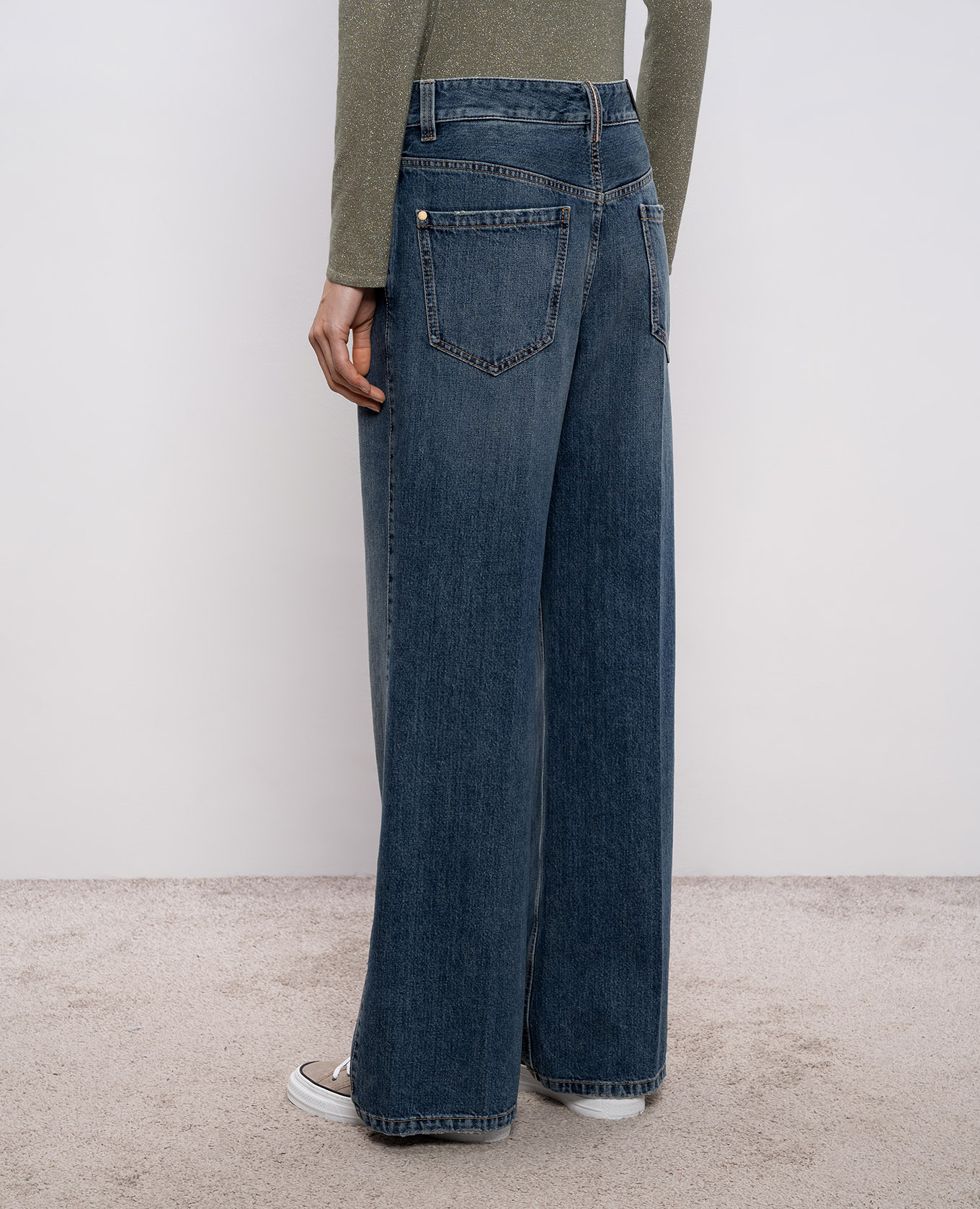 

Blue jeans with a patch Brunello Cucinelli