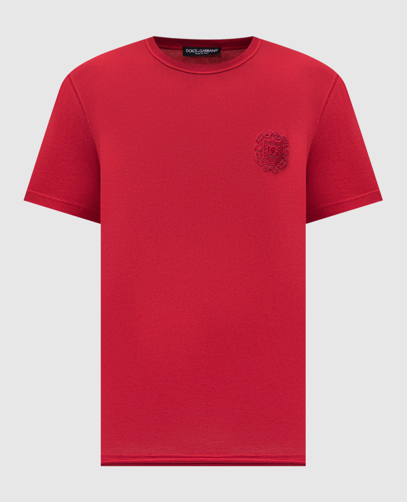 Red T-shirt with monogram patch