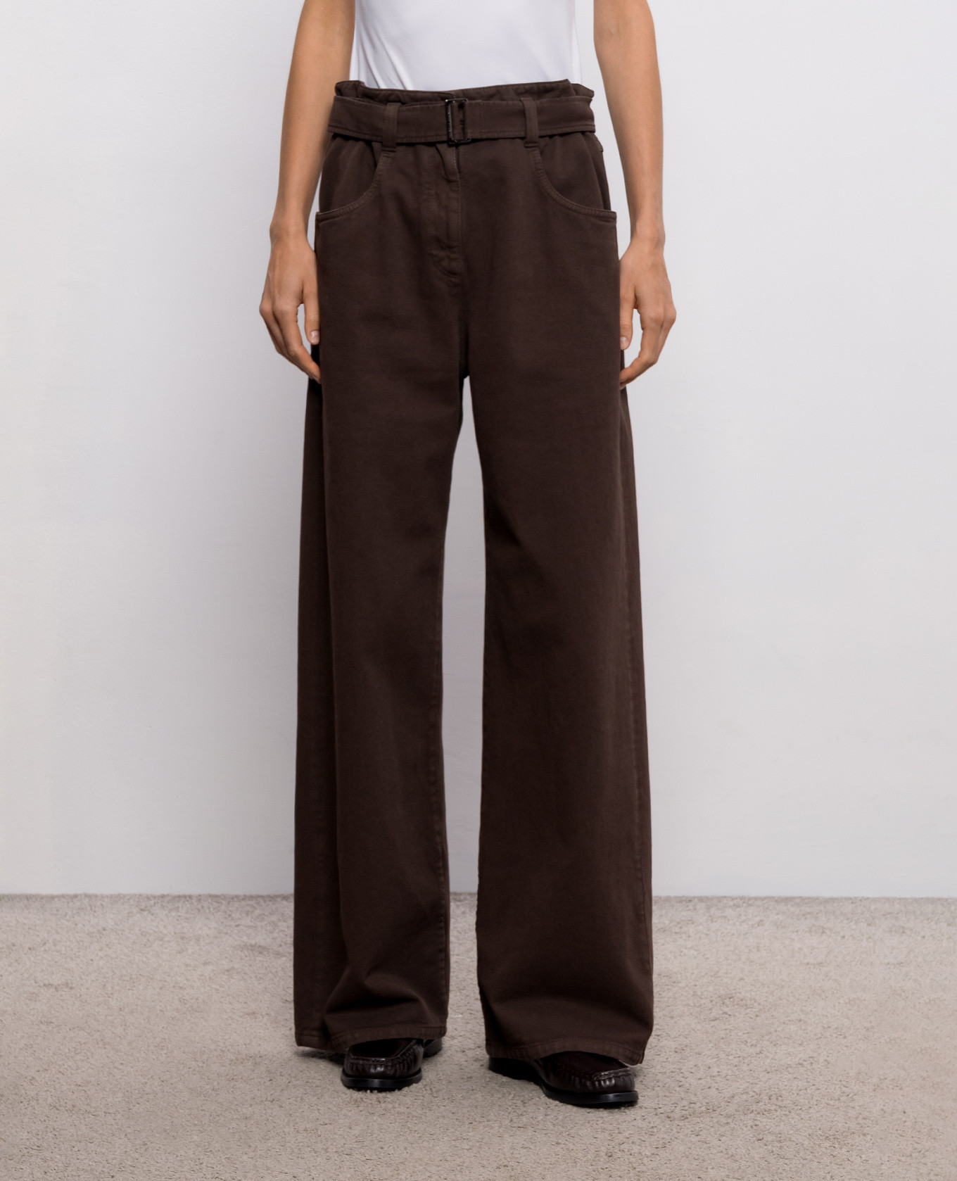 Brown jeans with a belt Brunello Cucinelli 3
