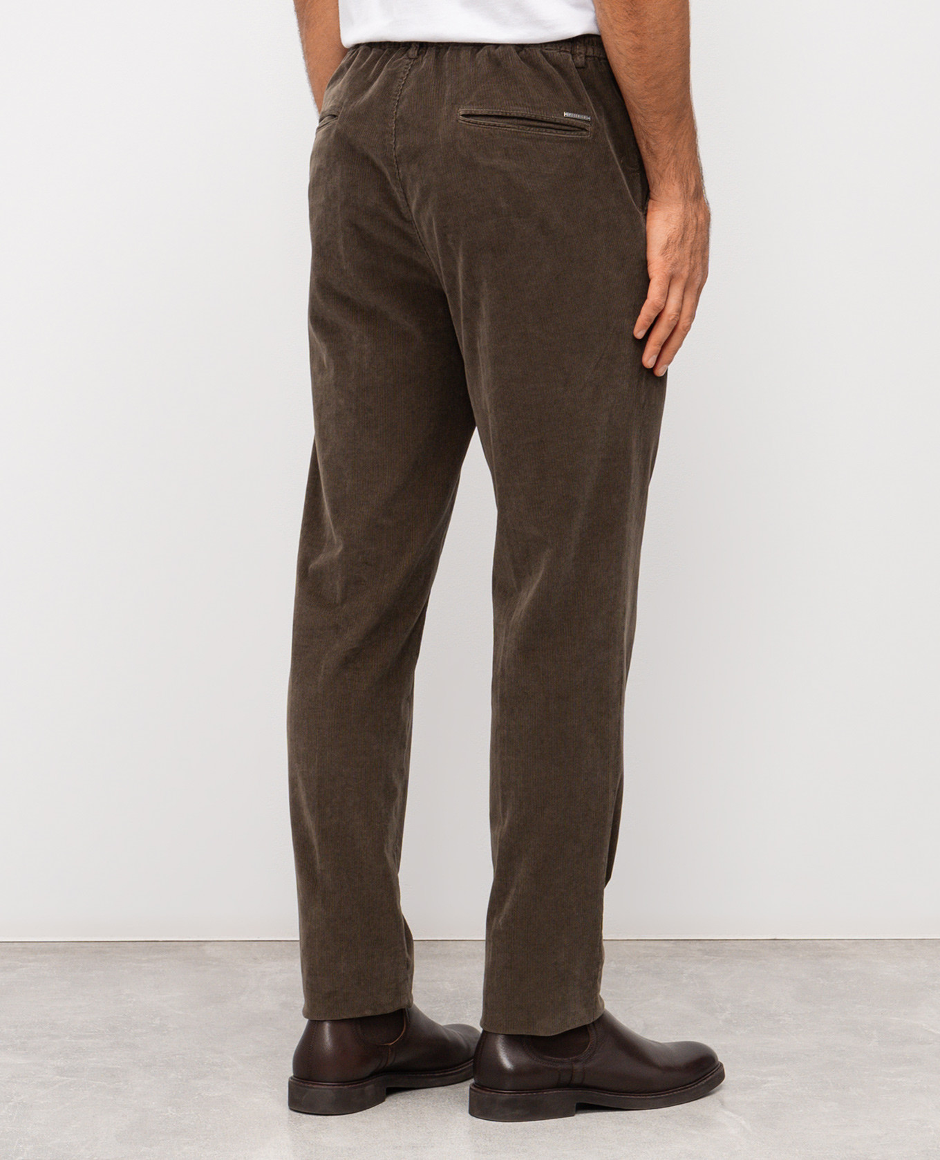 

Khaki corduroy pants with logo Peserico