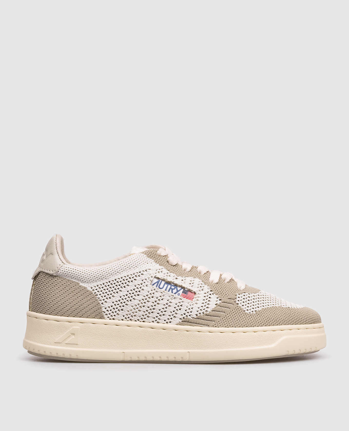 

Khaki Medalist Easeknit Sneakers AUTRY