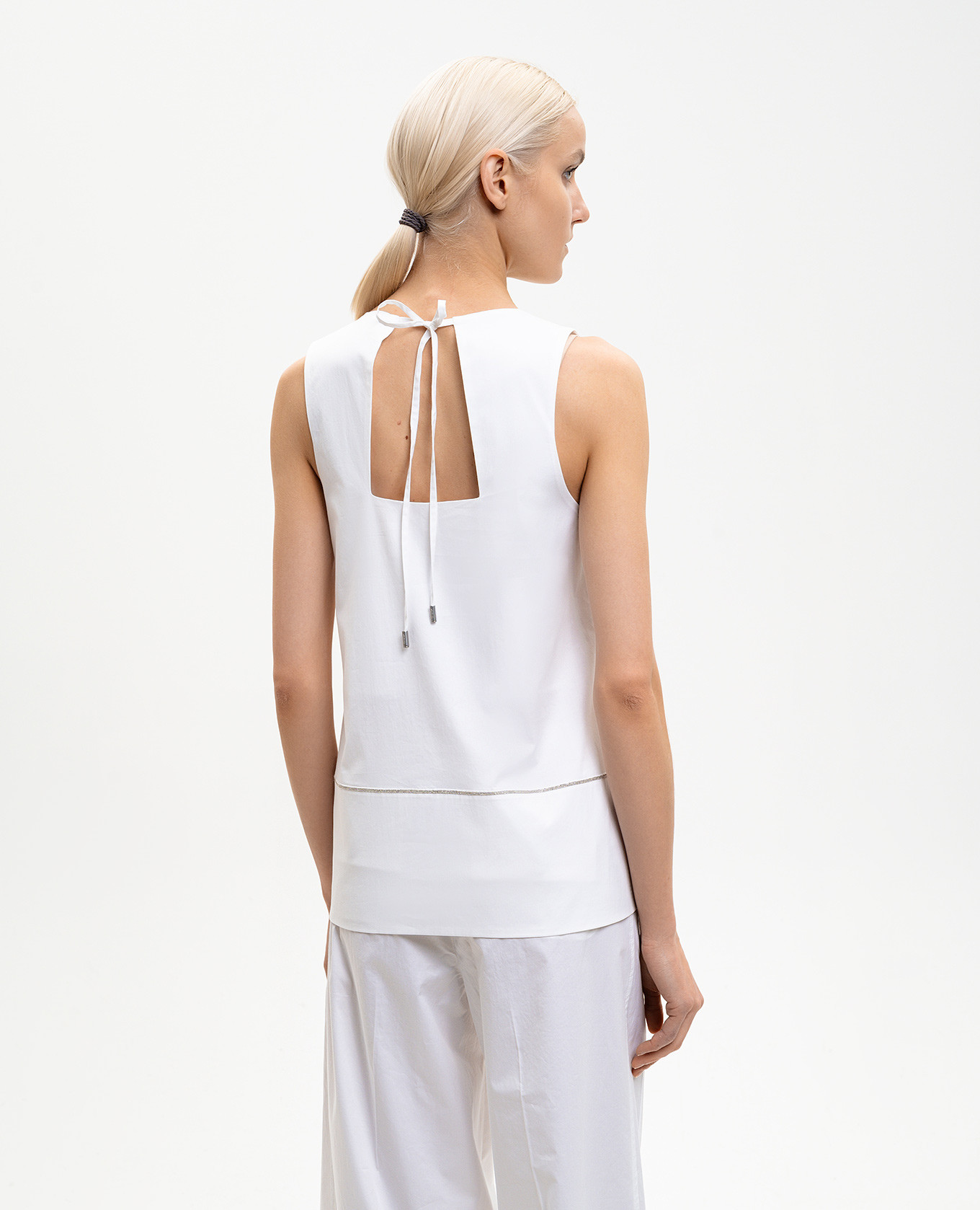 

White top with monil chain Peserico