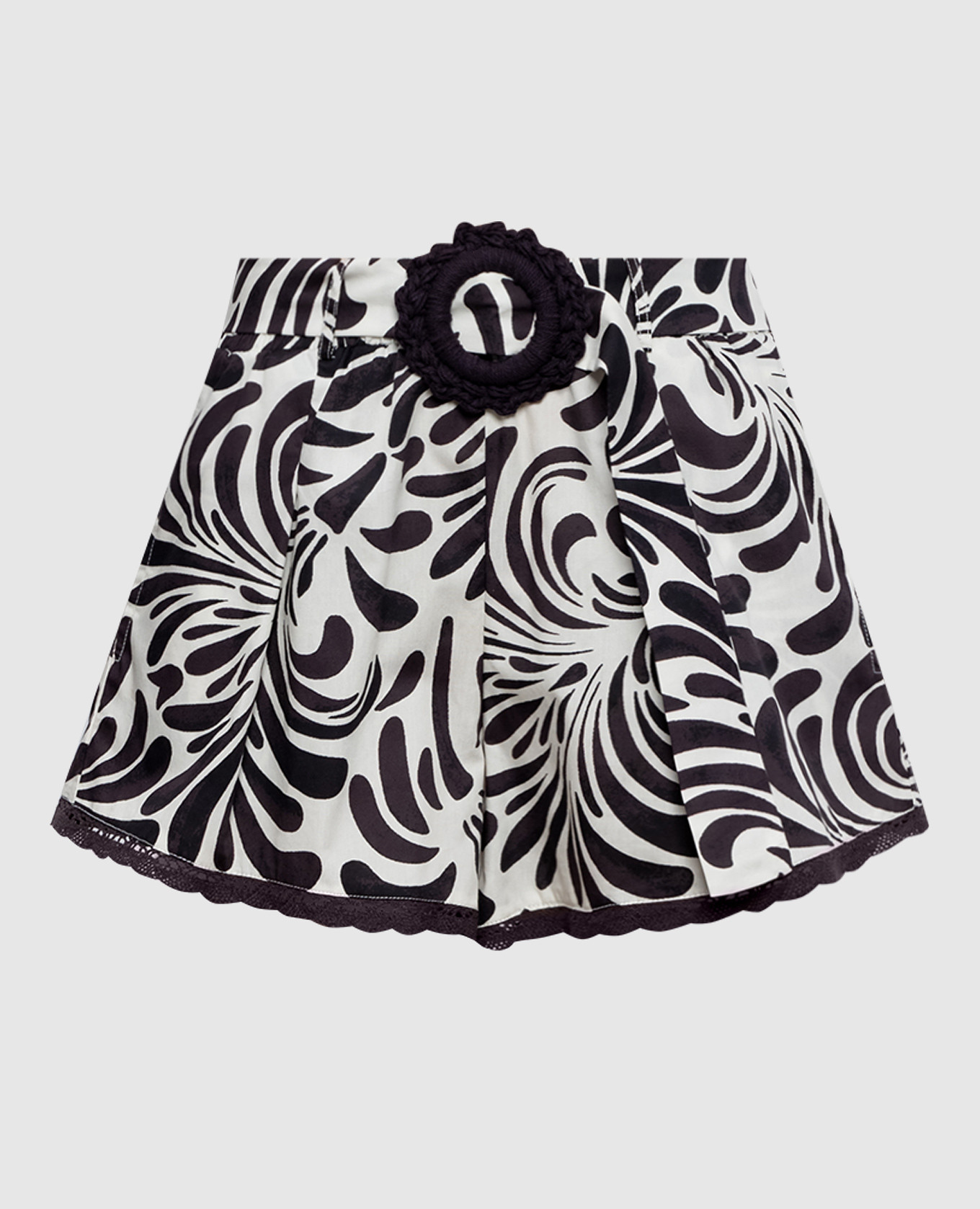 Beige shorts with contrast print
