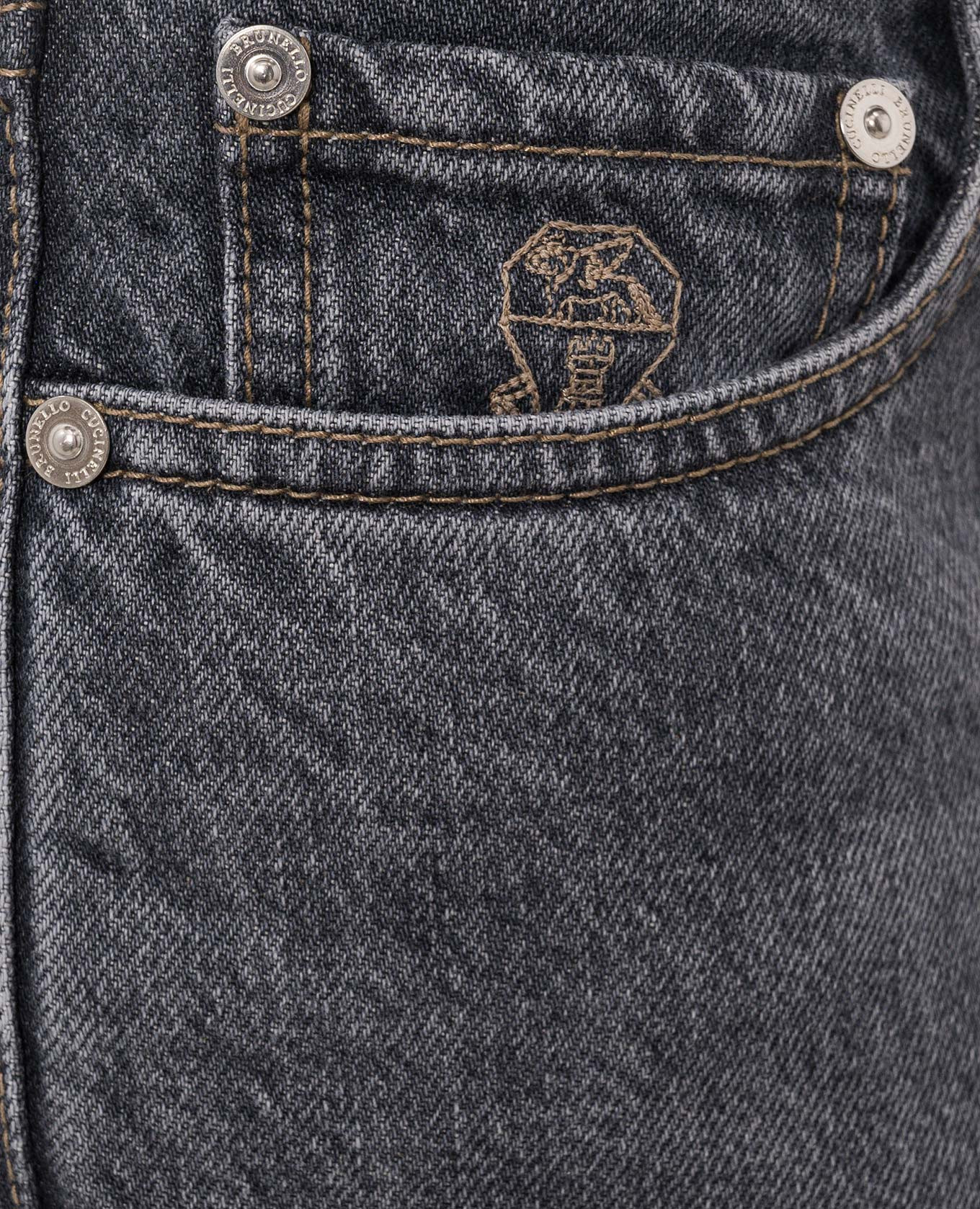Blue jeans with a worn effect Brunello Cucinelli 5