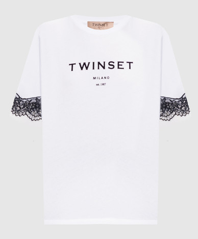 White T-shirt with textured logo