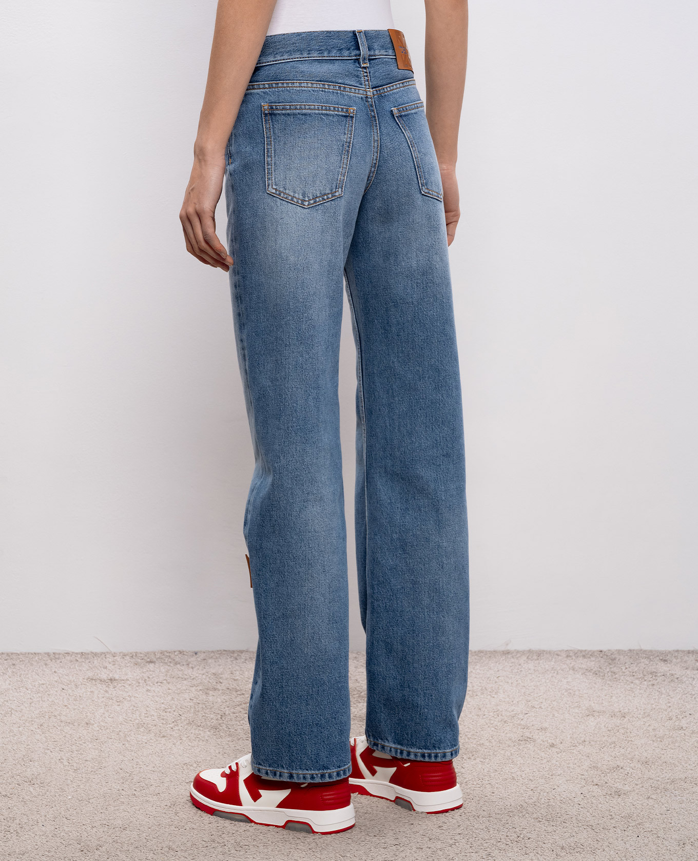 

Blue jeans with a worn effect Off-White