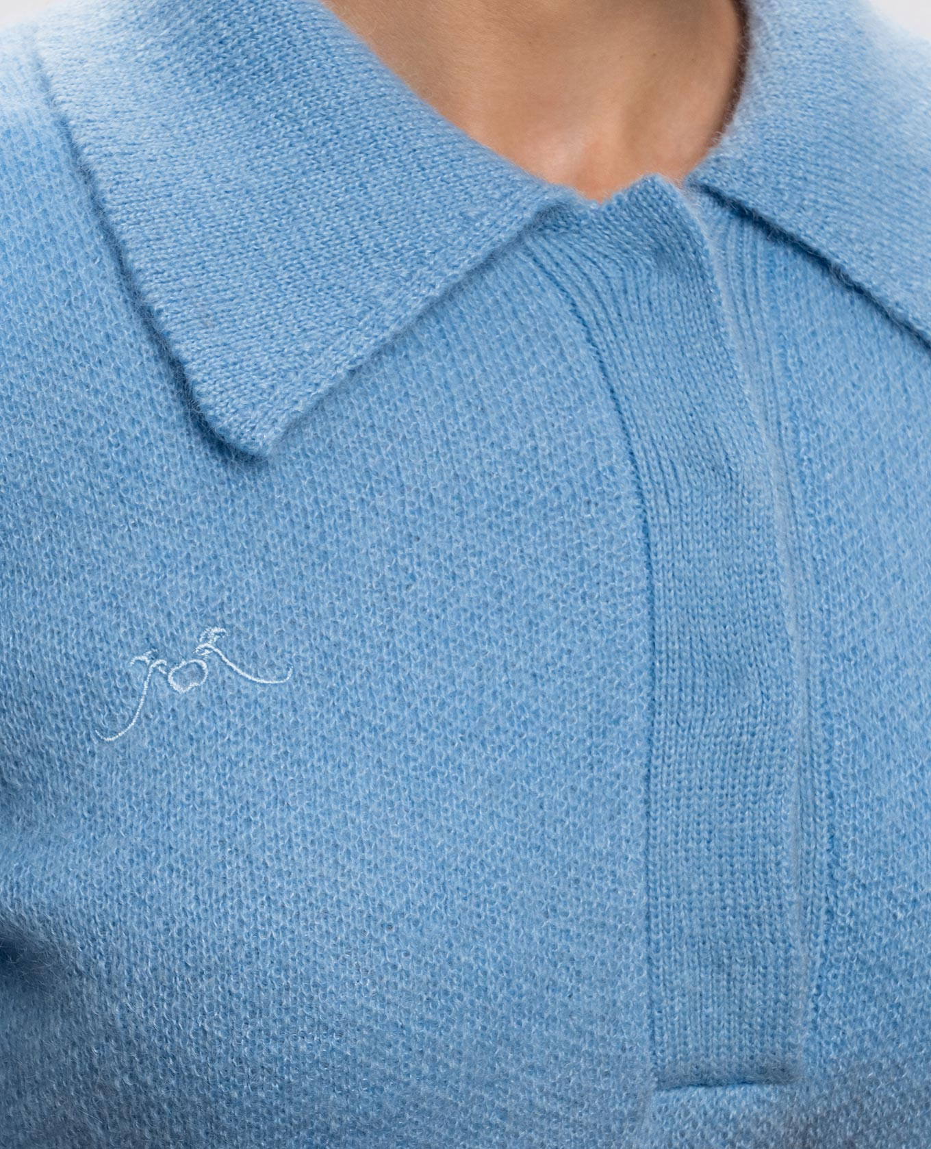 Blue sweater with wool Rowen Rose 5