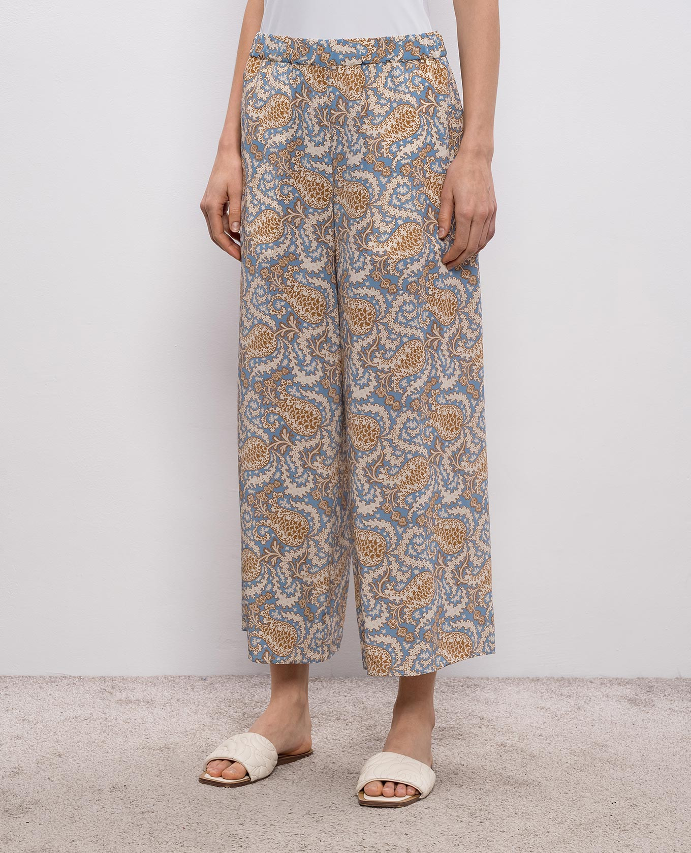 

NIRVANA blue silk culottes Max Mara Weekend, Light blue