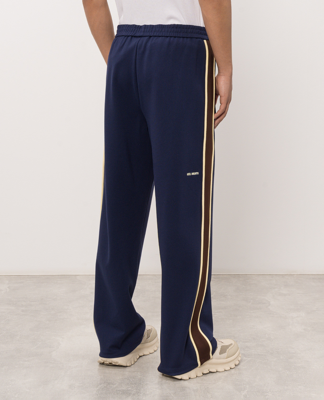 Blue Curb Sweatpants Axel Arigato 4