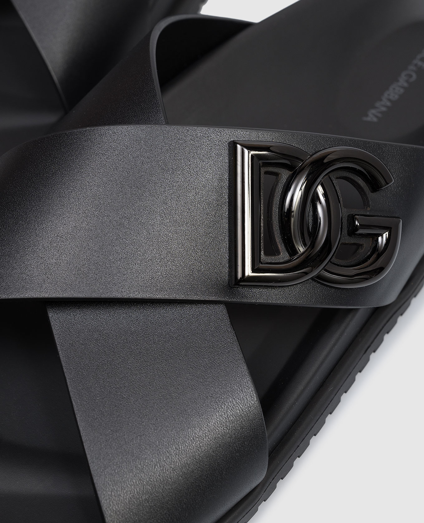 

Black leather flip-flops with textured monogram logo Dolce&Gabbana