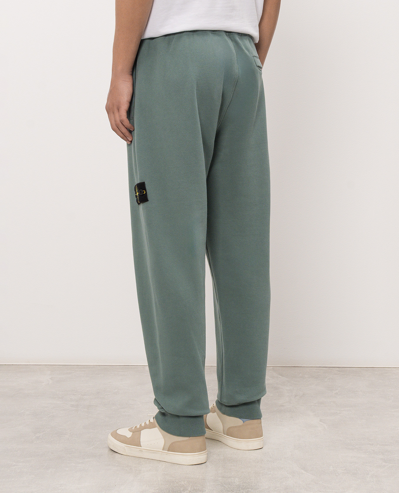 Green joggers Stone Island 4