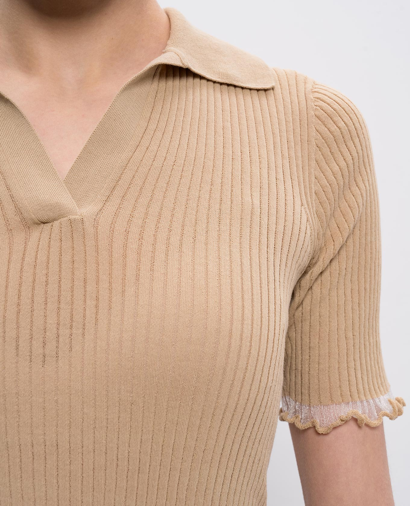 Beige top with ruffles Twinset 5