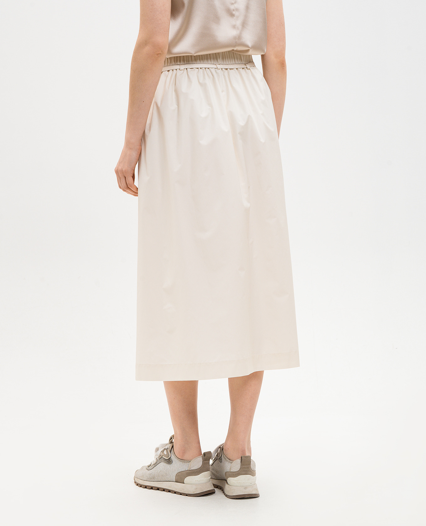 Ivory skirt with monil chain Peserico 4