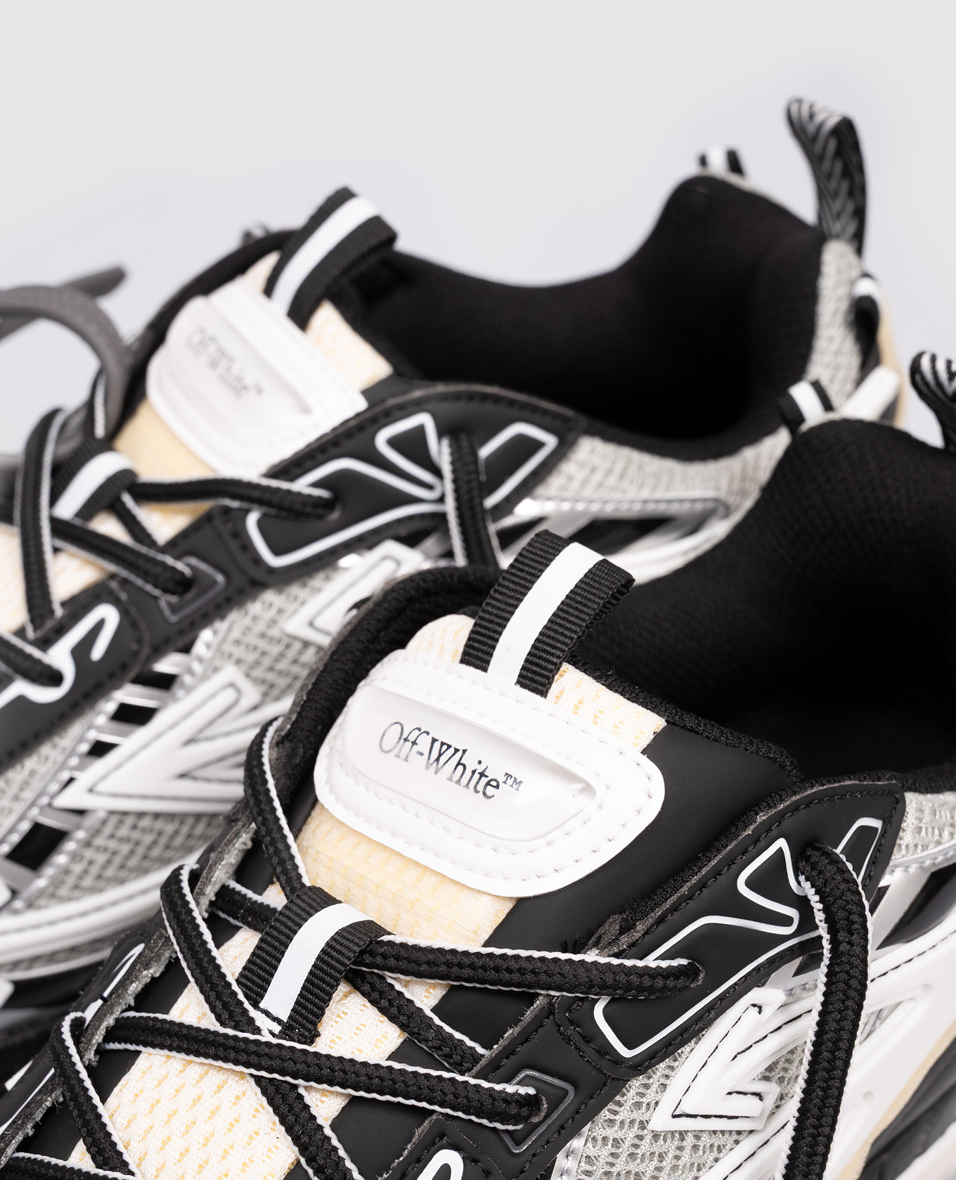 Be Right Back grey sneakers Off-White 5