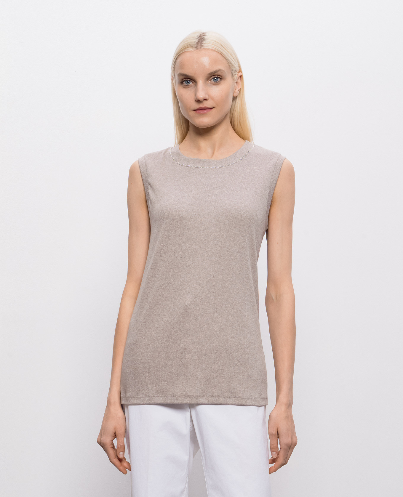 

Beige melange top with monil chain Peserico