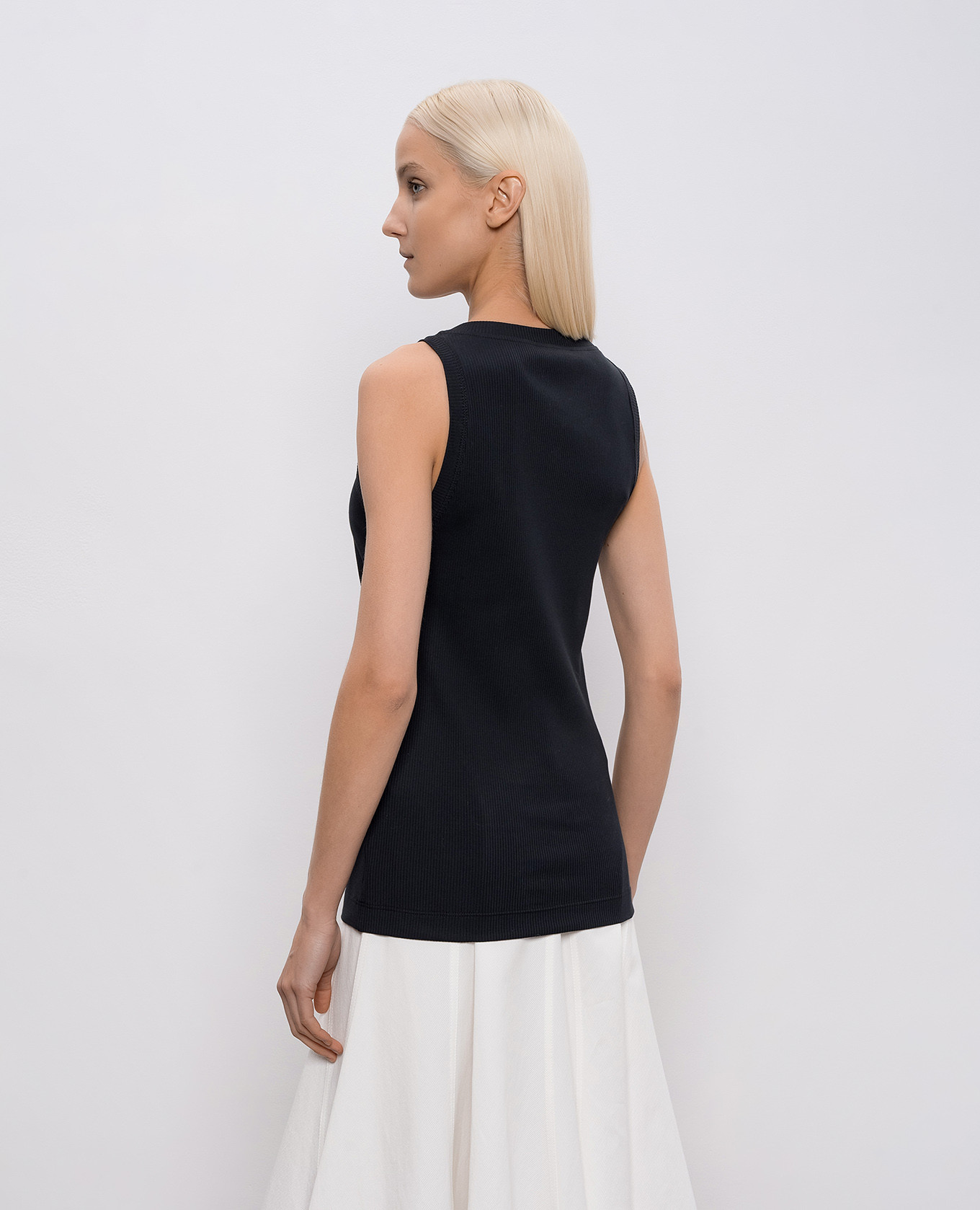 

Black ribbed top with monil chain Brunello Cucinelli