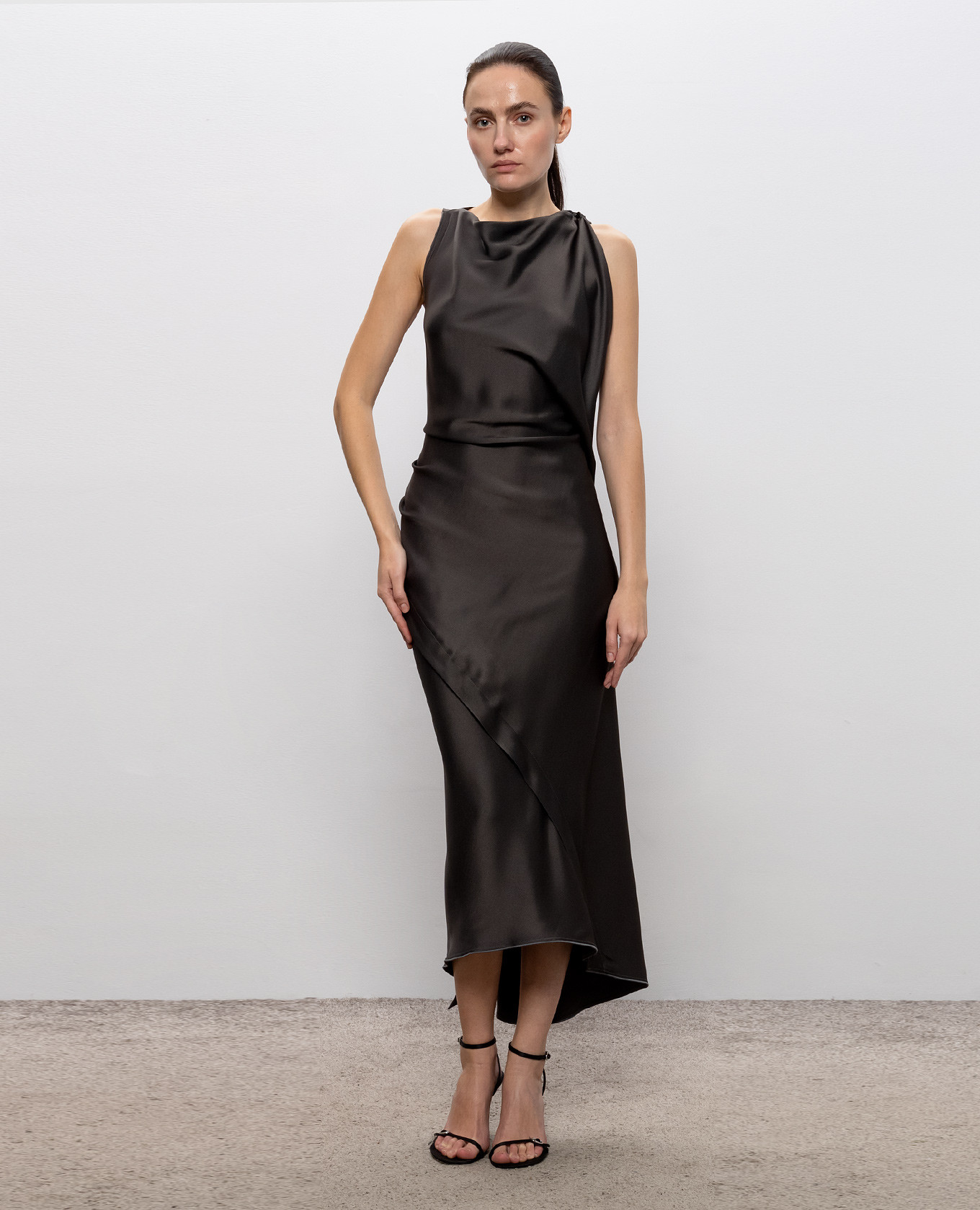 Brown midi dress Victoria Beckham 2