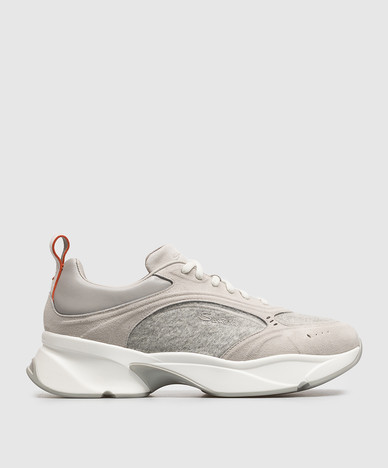 Baskets grises avec logo brodé
