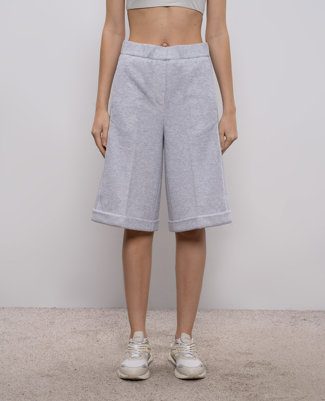 

Grey Bermuda shorts with lapels Peserico