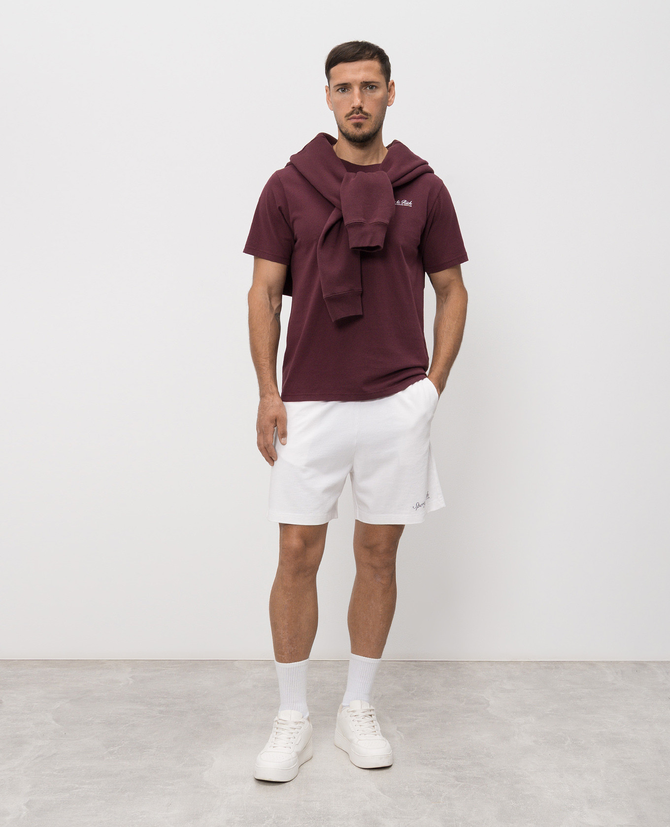 

Burgundy t-shirt with logo print Sporty & Rich