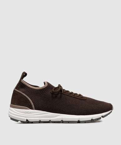 Braune Sneaker mit Logoprint
