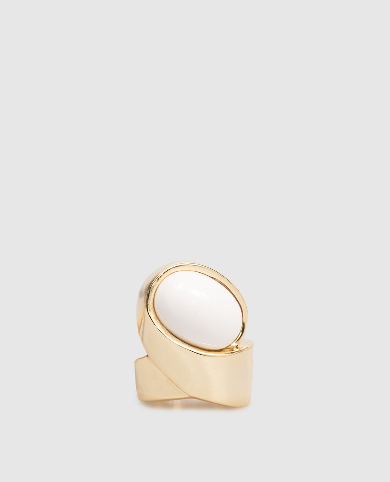 

Gold ring with cabochon insert Reco, Golden