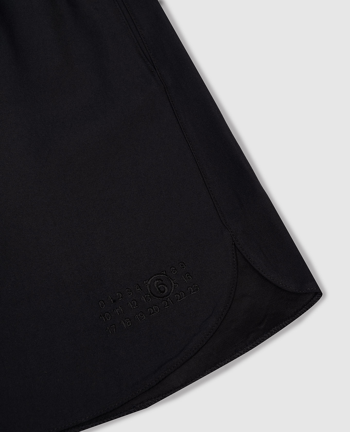Children's black shorts with embroidered emblem Maison Margiela MM6 3