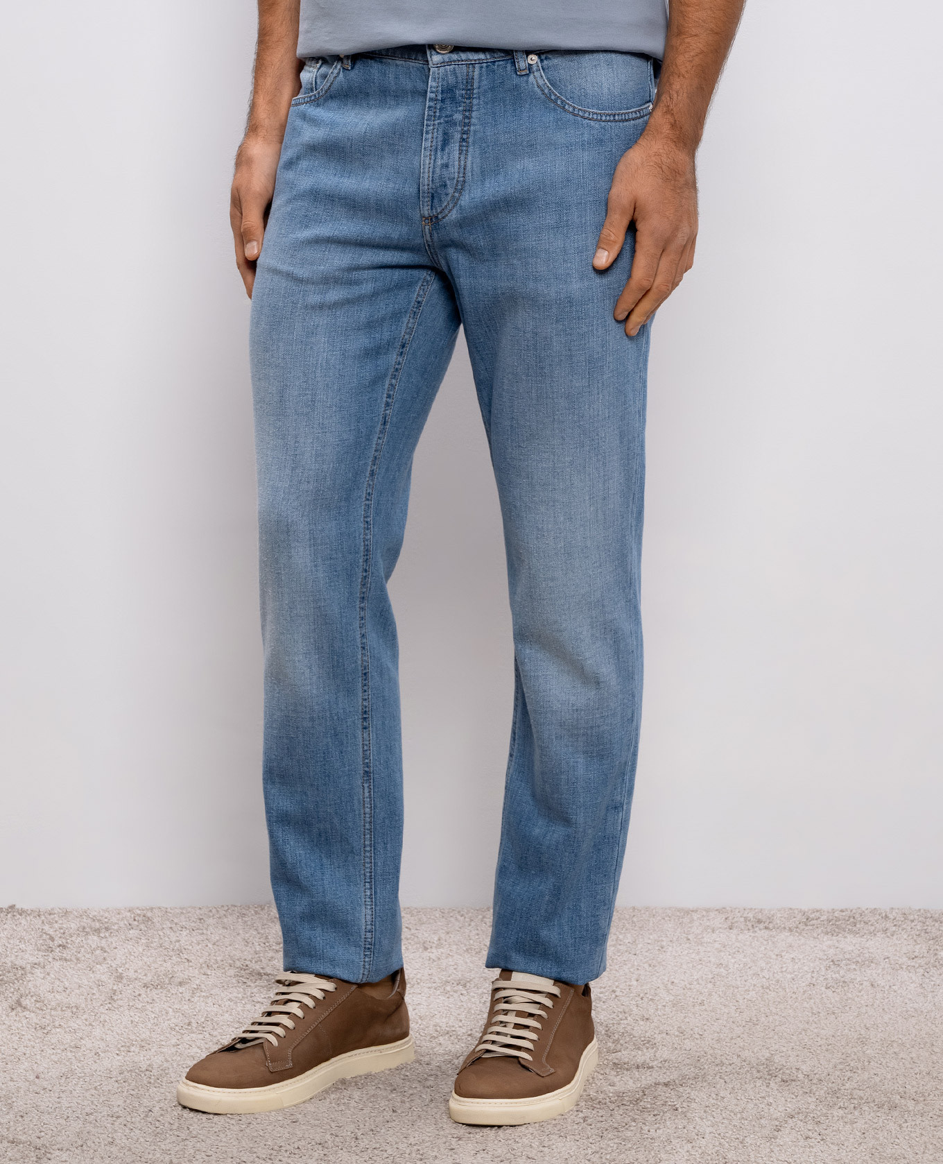 

Blue jeans with embroidered emblem Brunello Cucinelli, Light blue