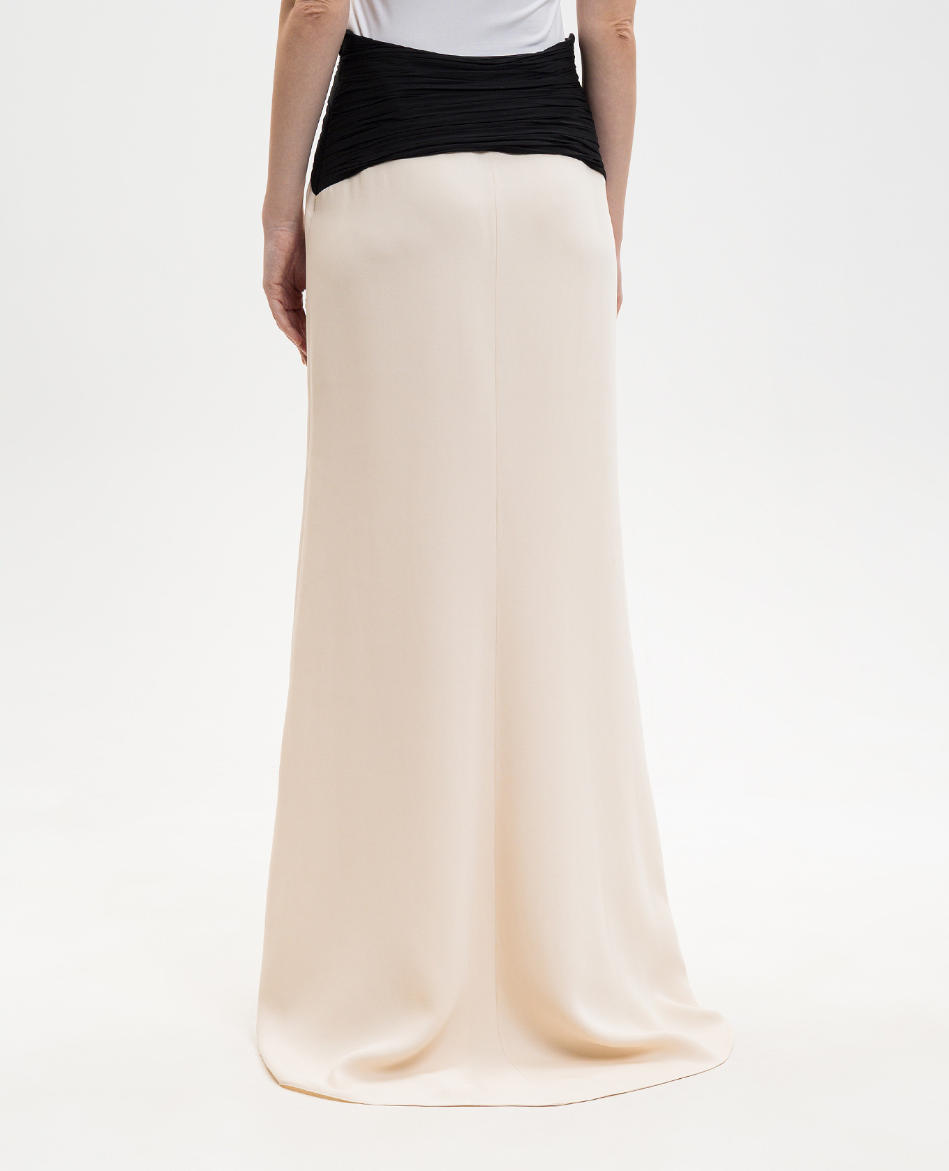 

Beige silk skirt Valentino